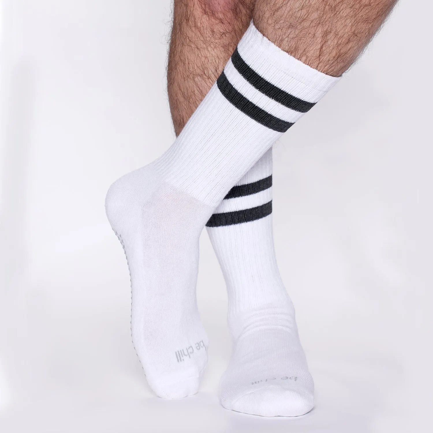 Mens Crew Be Chill Grip Socks (White/Charcoal)